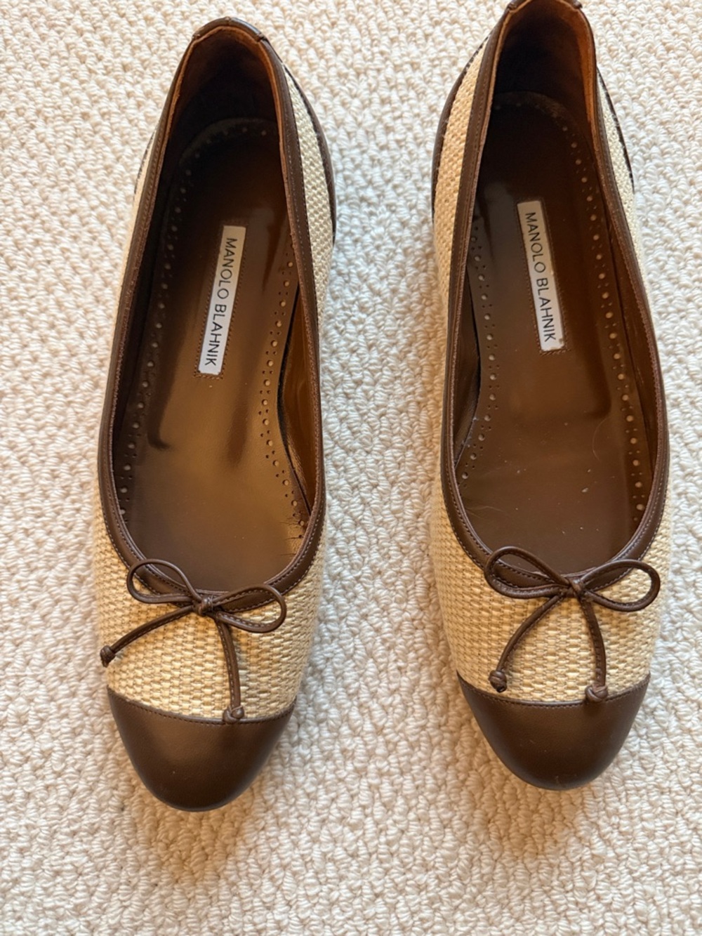Manolo Blahnik Beige Raffia Ballet Flats with Brown Leather Cap-Toe